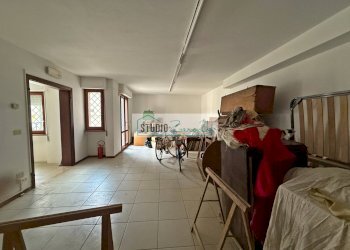 Foto 14 - Commercial Premises Via Ugo Foscolo, Viareggio - photo 14