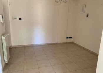 Foto 11 - Bilocale Via Vittime Civili di Guerra
 
2, Caserta - foto 11