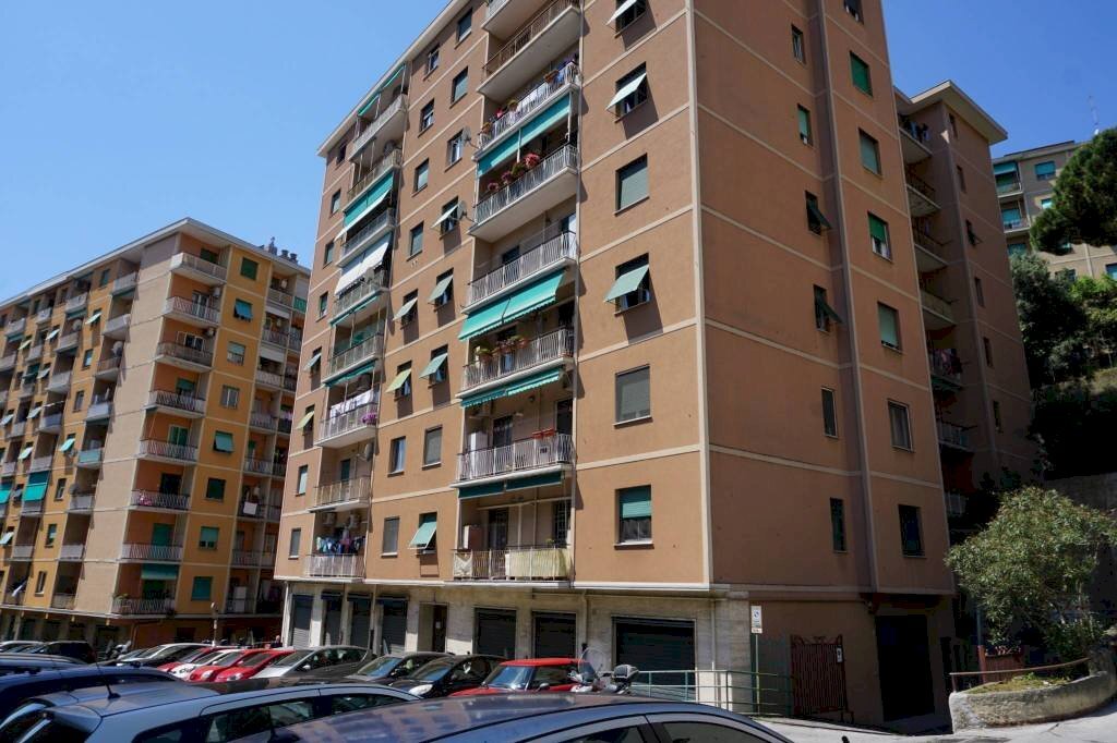 Facciata - Appartamento via Generale Manfredo Fanti, 10, Genova (zona Sampierdarena) - foto 1