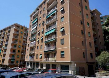 Facciata - Appartamento via Generale Manfredo Fanti, 10, Genova (zona Sampierdarena) - foto 1