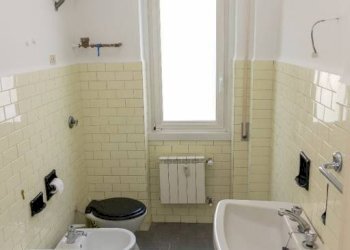 Bagno - Appartamento via Generale Manfredo Fanti, 10, Genova (zona Sampierdarena) - foto 36