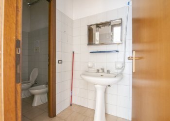 bagno - Office Largo Erfurt
 
12, Piacenza - photo 16