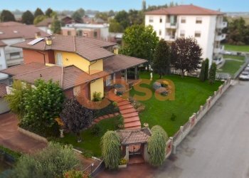 ESTERNO - Villa via Nure, Cadeo - foto 1