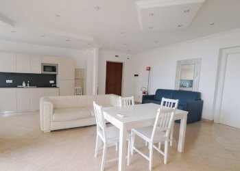 Foto 12 - Quadrilocale Via Del Teatro Romano
 
12, Anzio - foto 12