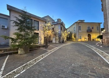 Foto 3 - Locale Commerciale Piazza Umberto I, Moscufo - foto 3