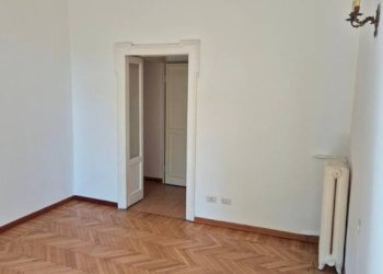 Camera da letto - Three-room apartment viale Luigi Bodio, 4, Milano - photo 7