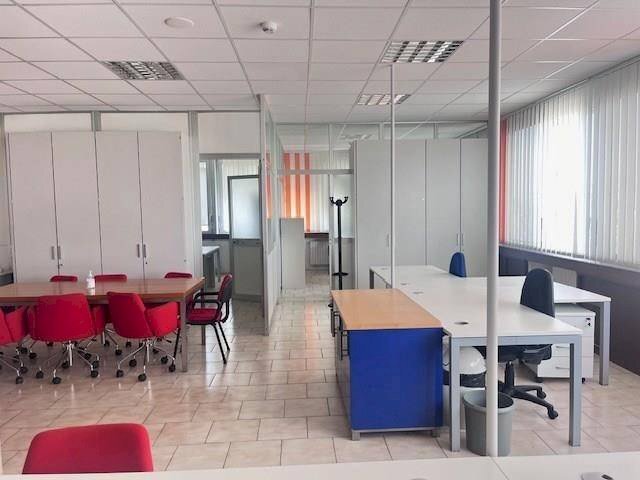 Interno non residenziale - Office viale della Mercanzia, Argelato - photo 1