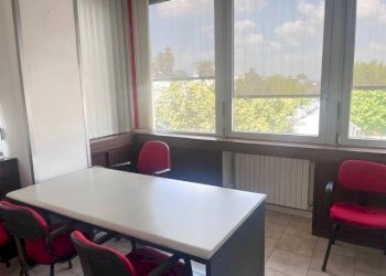 Stanza arredata - Ufficio viale della Mercanzia, Argelato - foto 3