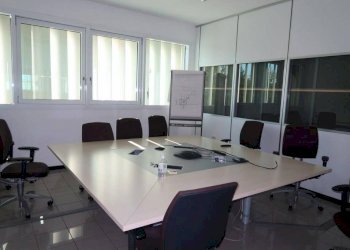 Stanza arredata - Ufficio via Di Vittorio, Castel Maggiore - foto 2
