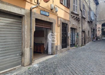 Foto 1 - Box Via del Bottalone, Viterbo - foto 1