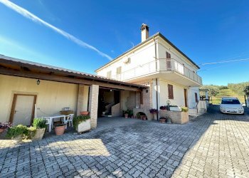 Foto 1 - Casa indipendente Contrada Santa Reparata
 
15, Civitella del Tronto - foto 1
