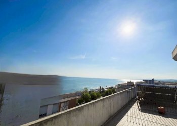 Foto 14 - Attico Viale della Vittoria
 
257, Alba Adriatica - foto 14