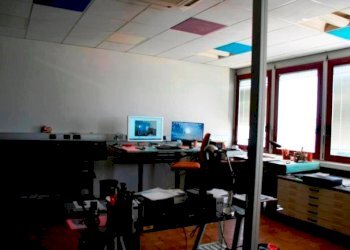 Stanza arredata - Ufficio viale della Mercanzia, Argelato - foto 4