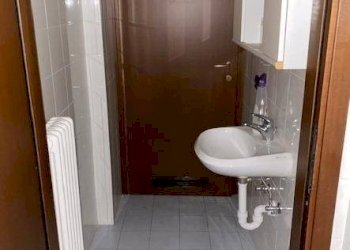 Bagno - Ufficio via del Fonditore, Bologna (zona San Vitale) - foto 9