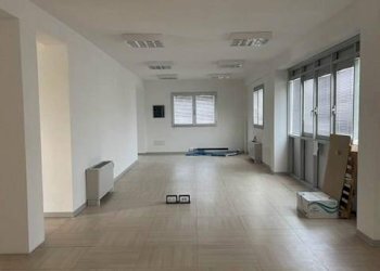 Interno non residenziale - Office via Bonazzi, Castel Maggiore - photo 1