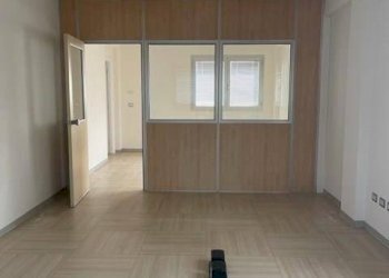 Stanza non arredata - Office via Bonazzi, Castel Maggiore - photo 2