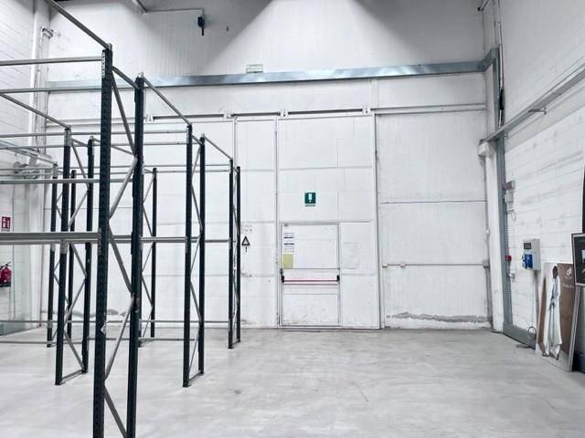 Interno non residenziale - Shed via dei Cardatori, Argelato - photo 3