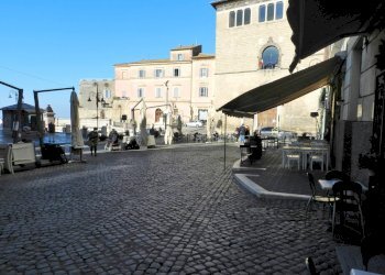 Foto 3 - Commercial Activity Piazza Cavour, Tarquinia - photo 3