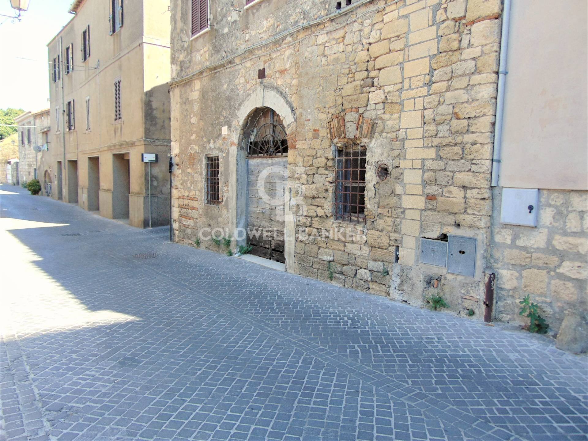 Foto 1 - Box Via di Porta Castello
 
11, Tarquinia - foto 1