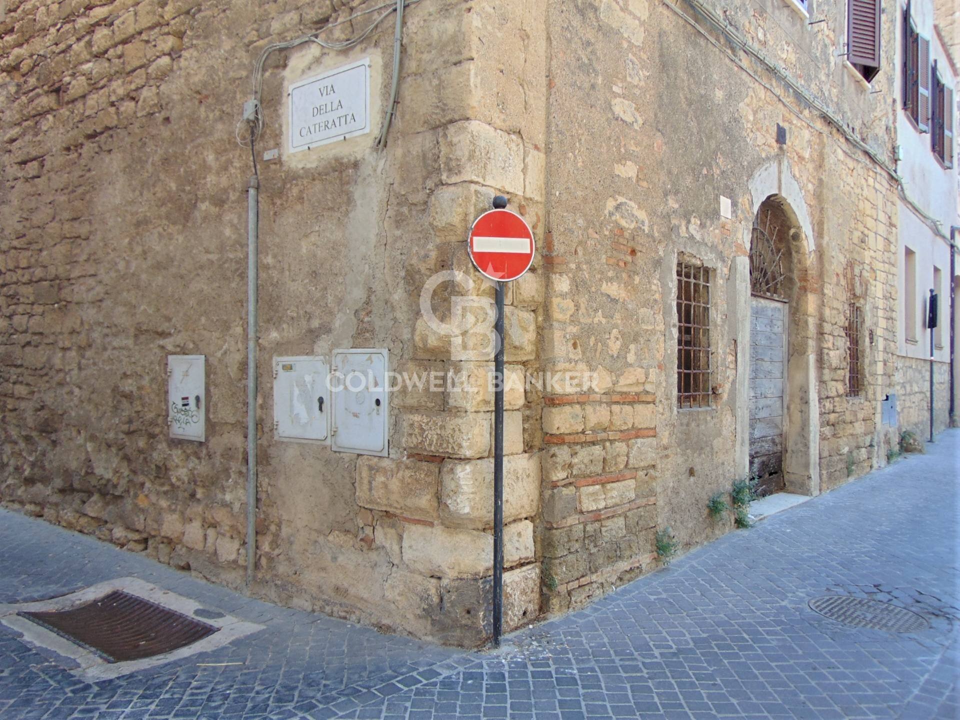 Foto 3 - Box Via di Porta Castello
 
11, Tarquinia - foto 3