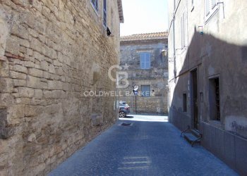 Foto 10 - Box Via di Porta Castello
 
11, Tarquinia - foto 10