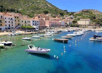 Foto 1 - Quadrilocale Via Thaon de Revel
 
29, Isola del Giglio - foto 1