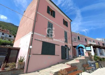 Foto 5 - Quadrilocale Via Thaon de Revel
 
29, Isola del Giglio - foto 5