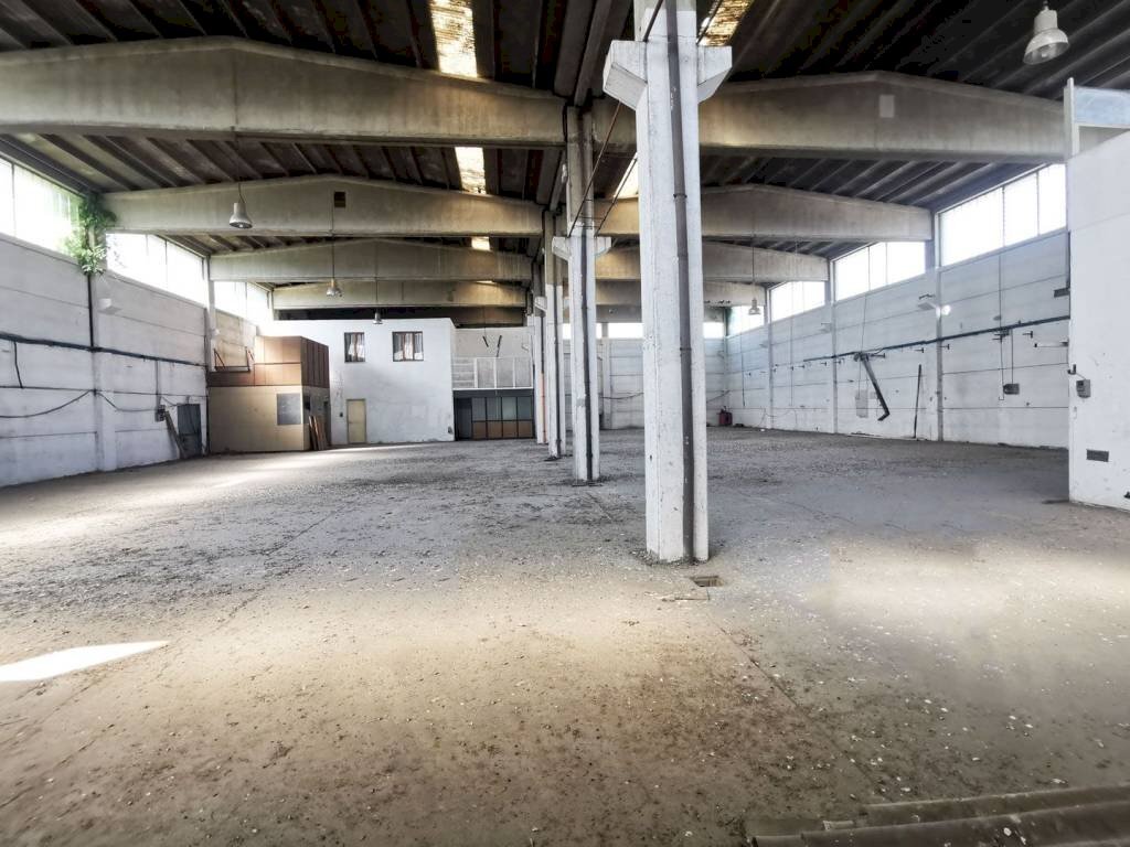 Interno non residenziale - Capannone Frazione Masio, 78, Poirino - foto 1