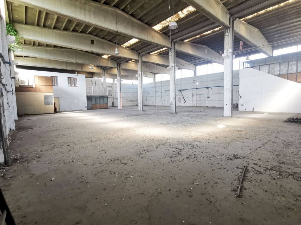 Interno non residenziale - Capannone Frazione Masio, 78, Poirino - foto 2