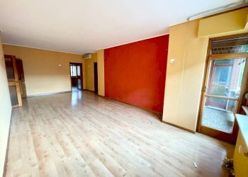 Soggiorno - Appartamento via Alessandro Volta, 7, Cuneo (zona Centro) - foto 8