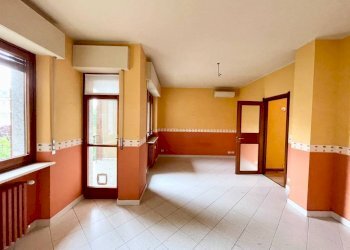 Cucina - Appartamento via Alessandro Volta, 7, Cuneo (zona Centro) - foto 12