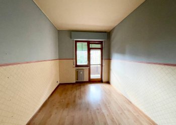 Camera da letto - Appartamento via Alessandro Volta, 7, Cuneo (zona Centro) - foto 18