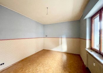 Camera da letto - Appartamento via Alessandro Volta, 7, Cuneo (zona Centro) - foto 22