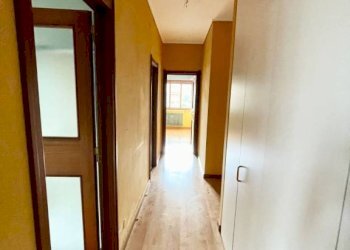 Corridoio - Appartamento via Alessandro Volta, 7, Cuneo (zona Centro) - foto 24