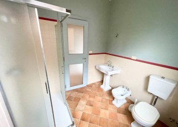 Bagno - Appartamento via Alessandro Volta, 7, Cuneo (zona Centro) - foto 26