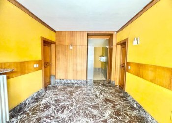 Interno palazzo - Appartamento via Alessandro Volta, 7, Cuneo (zona Centro) - foto 32