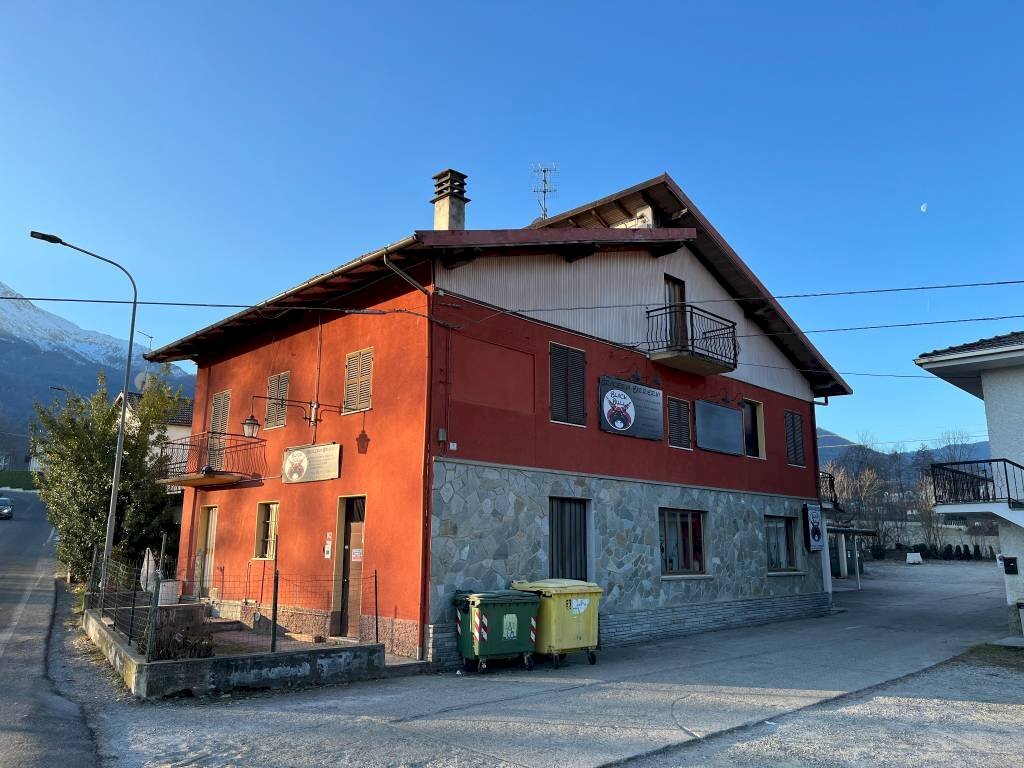 Facciata - Negozio via San Giovenale, 16, Peveragno - foto 2