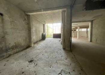 Magazzino - Capannone via Vecchia di Borgo San Dalmazzo, Cuneo (zona Donatello) - foto 4