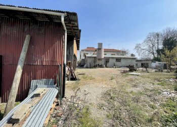 Cortile - Capannone via Vecchia di Borgo San Dalmazzo, Cuneo (zona Donatello) - foto 30