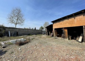 Piazzale - Capannone via Vecchia di Borgo San Dalmazzo, Cuneo (zona Donatello) - foto 32