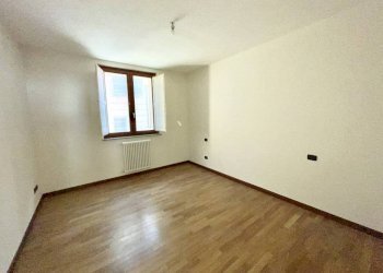 Camera da letto - Three-room apartment via Grandis, 65, Borgo San Dalmazzo - photo 3