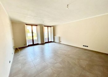 Soggiorno - Trilocale via Grandis, 65, Borgo San Dalmazzo - foto 4