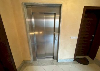 Ascensori - Three-room apartment via Grandis, 65, Borgo San Dalmazzo - photo 16
