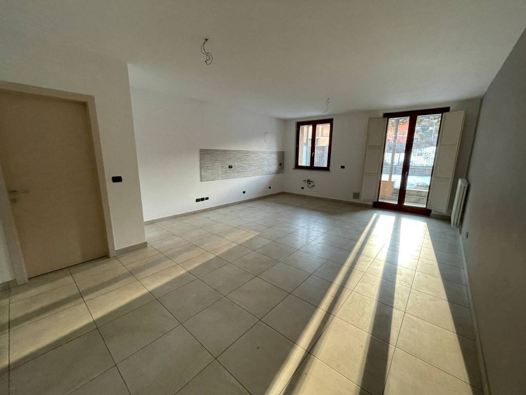 Salone - Villa a Schiera via Grandis, 61, Borgo San Dalmazzo - foto 2