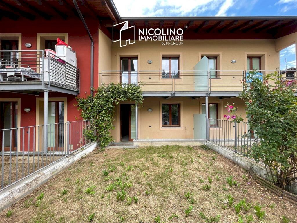 Facciata - Villa a Schiera via Grandis, 61, Borgo San Dalmazzo - foto 1