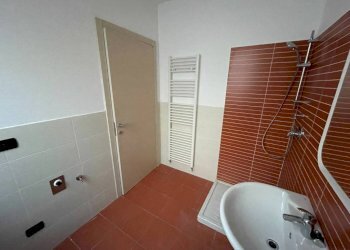 Bagno - Villa a Schiera via Grandis, 61, Borgo San Dalmazzo - foto 13