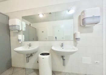 Bagno - Ufficio via Cascina Colombaro, 56, Cuneo (zona Donatello) - foto 12