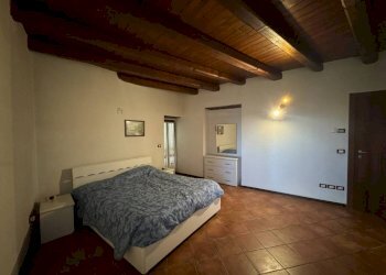Camera da letto - Three-room apartment Località San Giuseppe, 59A, Monforte d'Alba - photo 10