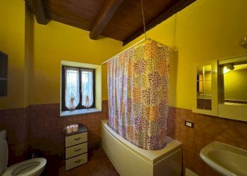 Bagno - Three-room apartment Località San Giuseppe, 59A, Monforte d'Alba - photo 12