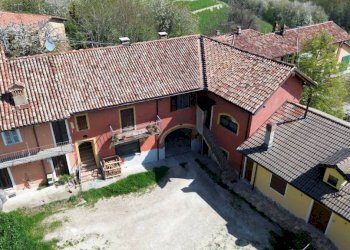 Facciata - Three-room apartment Località San Giuseppe, 59A, Monforte d'Alba - photo 19